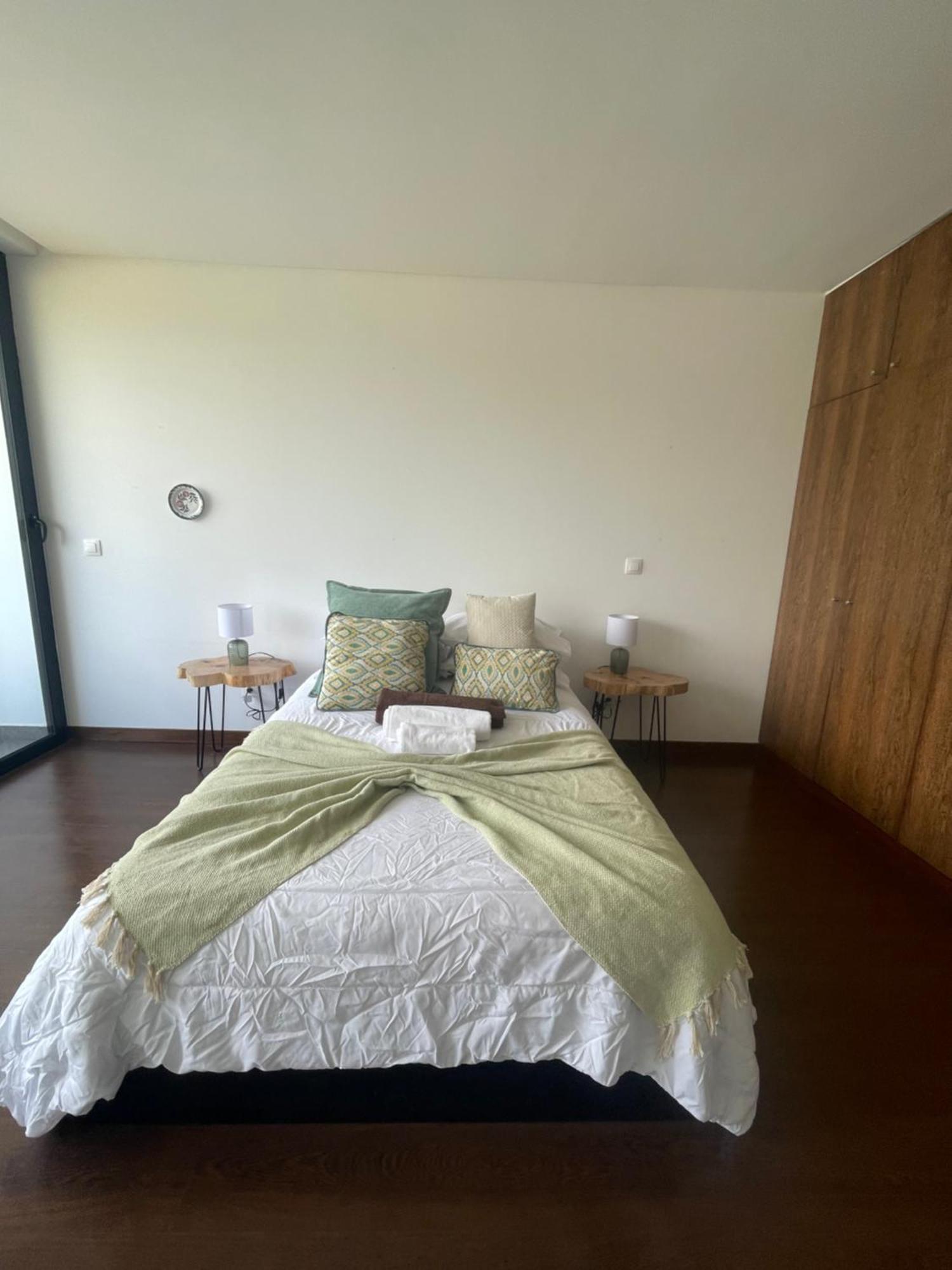 Neat Apartment ปอนตาเดลกาดา ภายนอก รูปภาพ